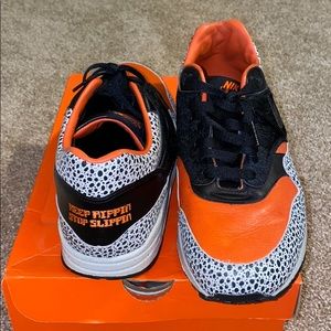 Nike Air Max 1 Supreme